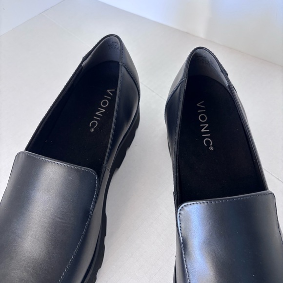 Vionic Women’s Kensley Loafers Black Leather Nappa Slip On Comfort Size 9 NEW - Picture 5 of 12